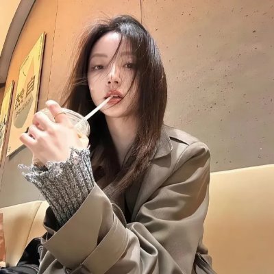 红色小队封面